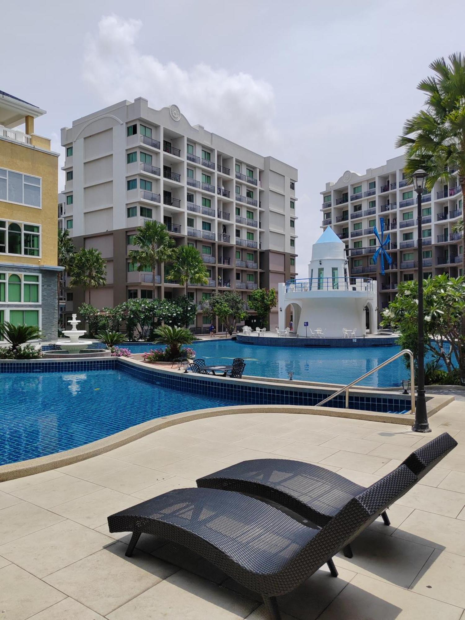 1 Bedroom Arcadia Continental Apartment *